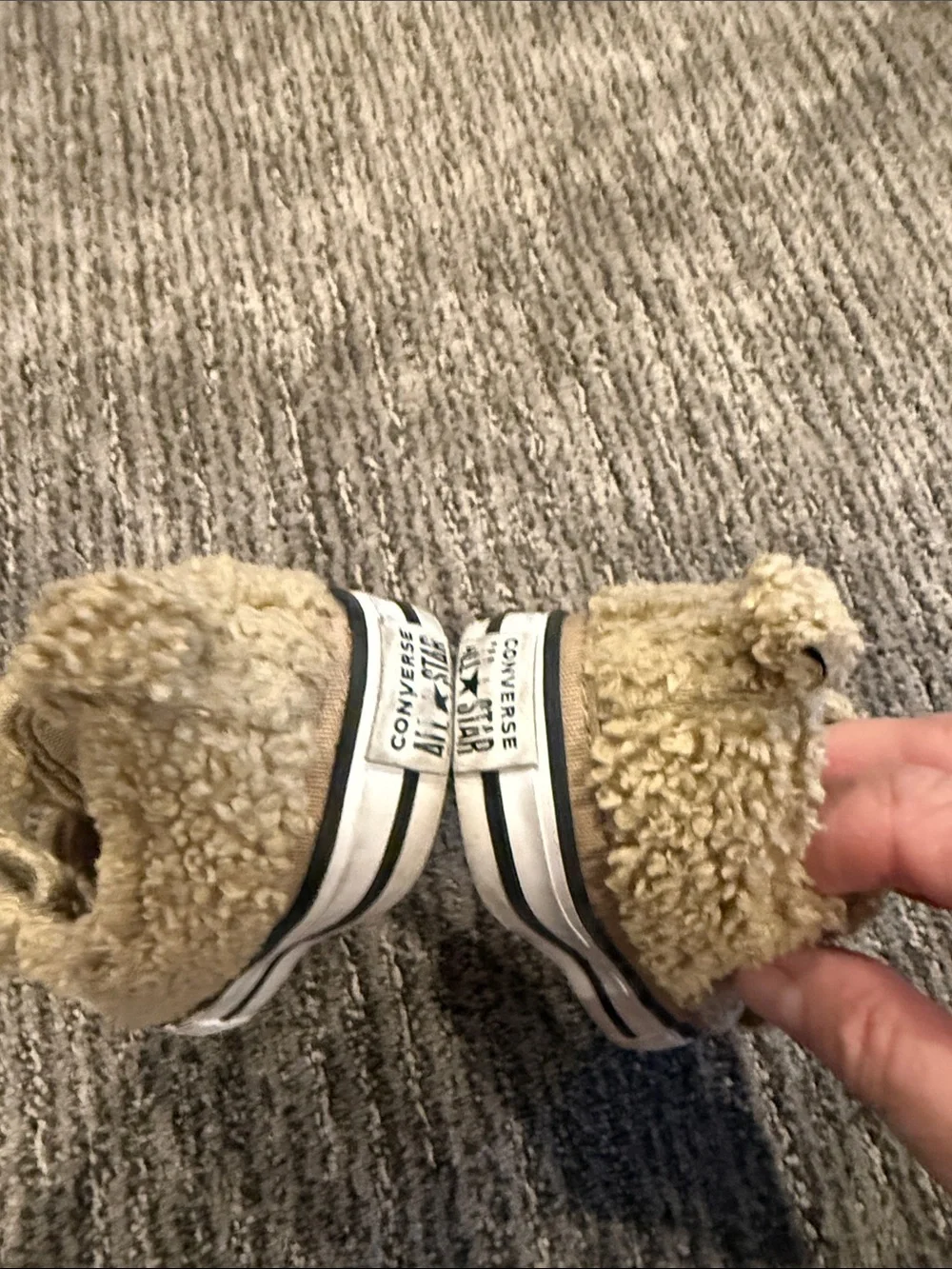 Converse mouth left